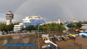 pelabuhan soekarno hatta adalah salah satu pelabuhan di makassar yang terbesar