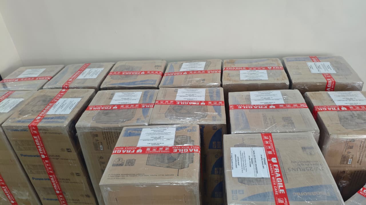 Dokumentasi penanganan muatan oleh tim operasional MUAT Cargo